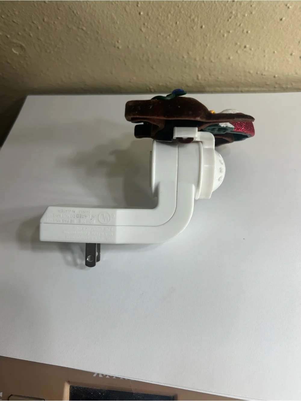 Wallflower White Plug-In Fragrance Holder - Picture 8 of 9